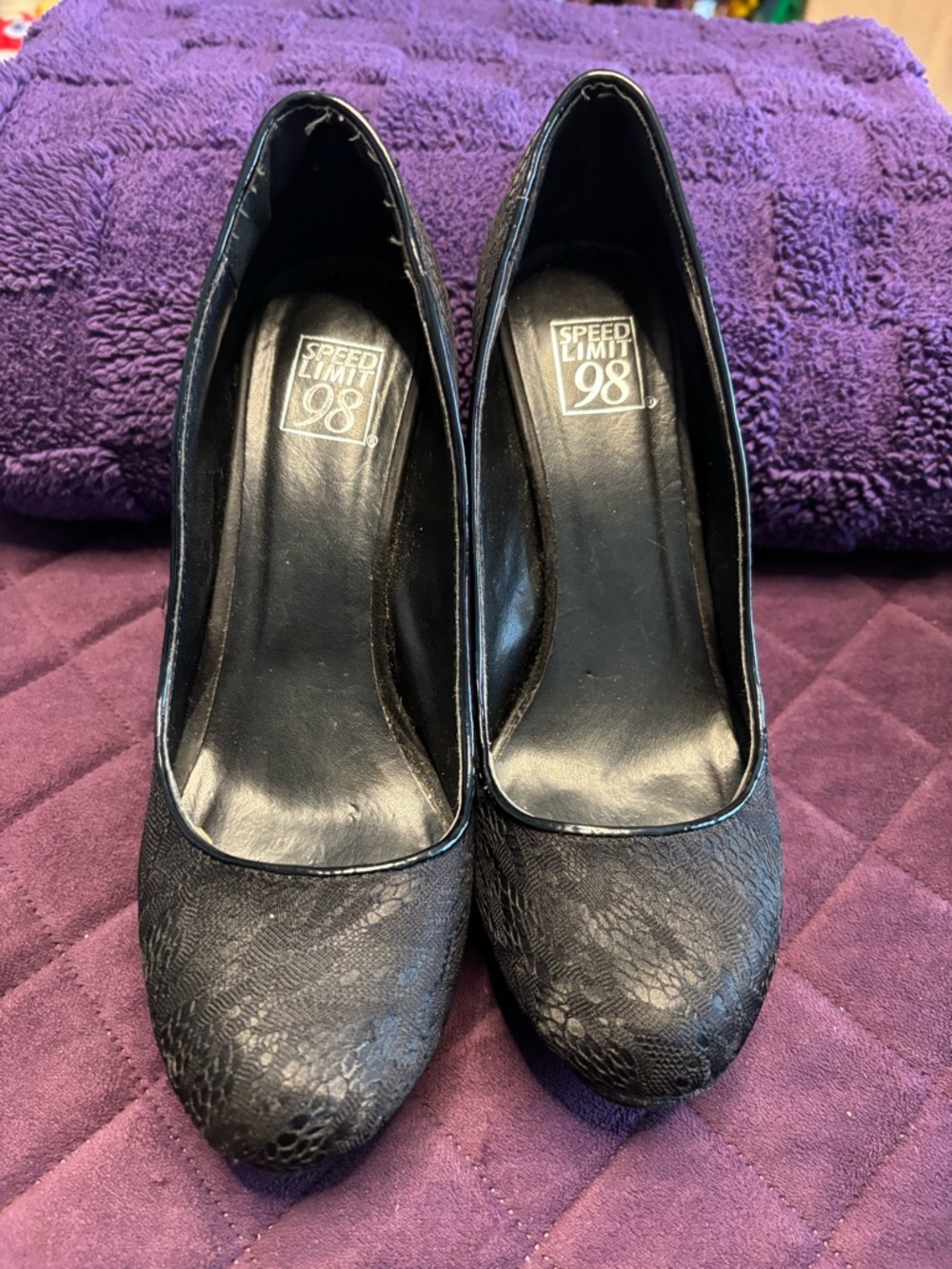 Speed Limit 98 Black Lace-Overlay Round-Toe Pumps